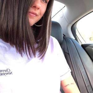 Meet your Posher, Holly